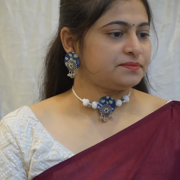 Blue white choker set - Image 2