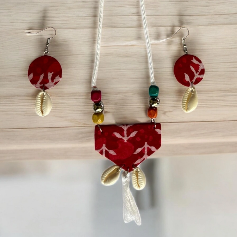 Red-Maroon kids necklace