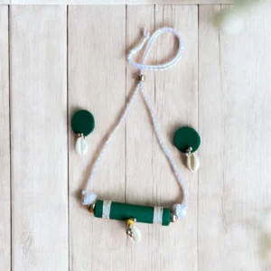 Green pencil choker