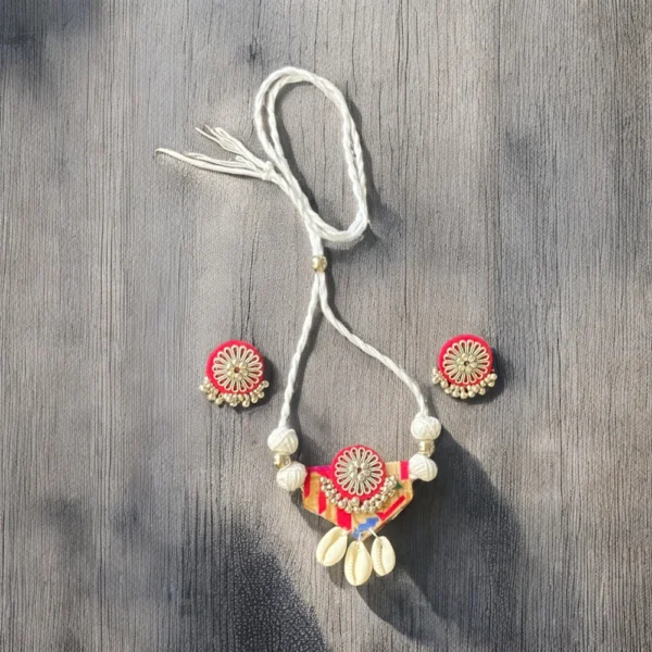 Multi-pink chocker set - Image 2