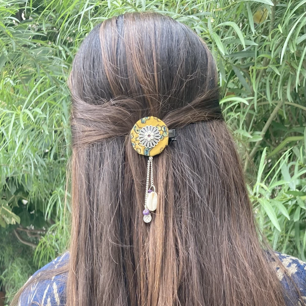 Yellow hair pin